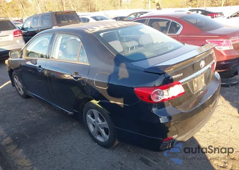 2013 Toyota Corolla S z USA, uszkodzony, nr VIN 2T1BU4EE8DC046308